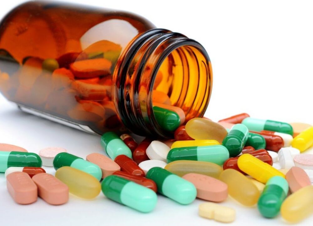 Στους ασθενείς μπορούν να χορηγηθούν αντιβιοτικά για τη θεραπεία της αρθρίτιδας. 